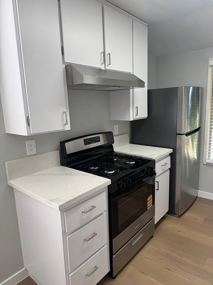 Harbor Terrace Apartments — Photo 3