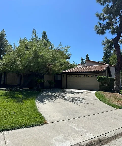 4162 Pinewood Lake Dr — Photo 1
