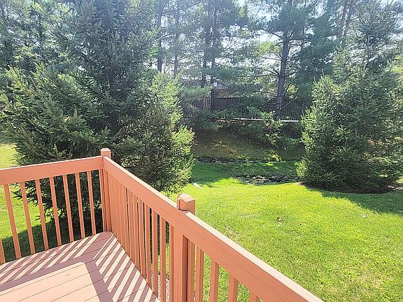 Deck (view 2)