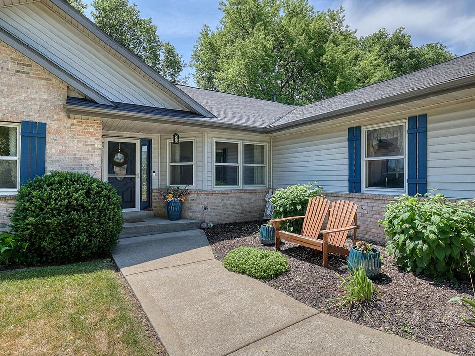 1st image of 494 Quinlan COURT