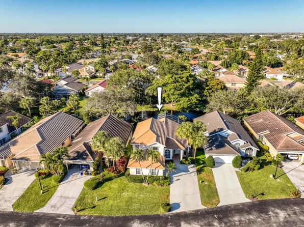 2767 S Clearbrook Circle, Delray Beach, FL 33445
