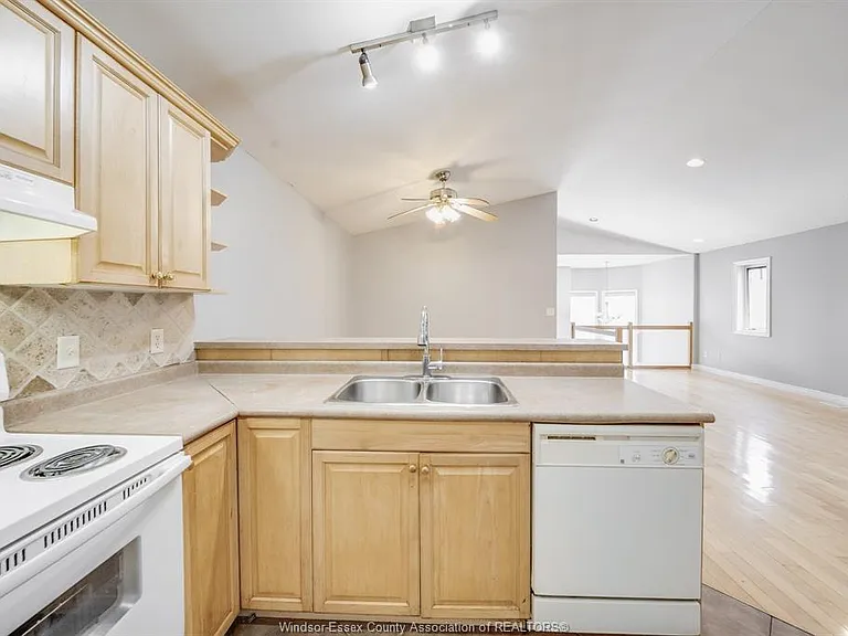 4231 Whiskey Ave — Photo 9