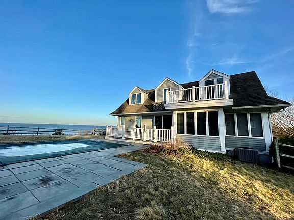 5th image of 89 Ram Island Dr