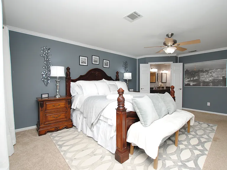 719 Park Knoll Ln — Photo 7