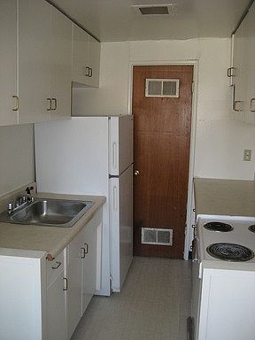 5th image of 4403 Holly St APT 2