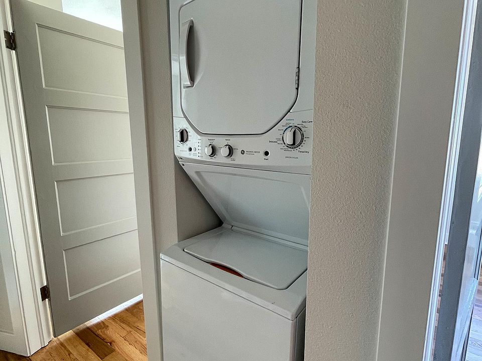 Washer/Dryer.