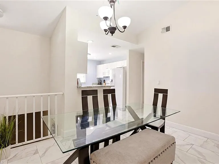 505 Windsor Sq #201 — Photo 21