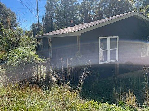 4th image of 221 Sherrill Rd