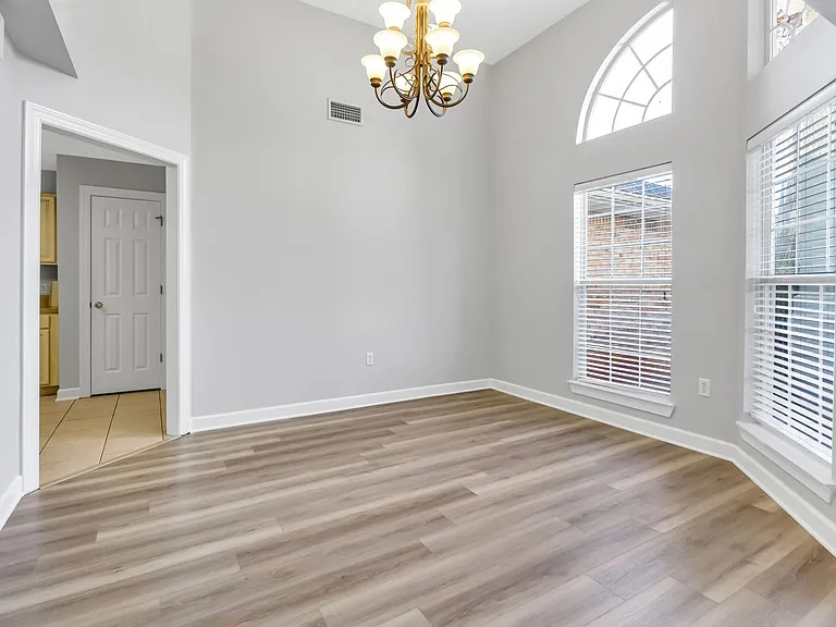 4429 Southminster Cir — Photo 30