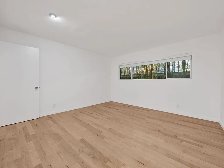 1147 N Clark St #206 — Photo 30