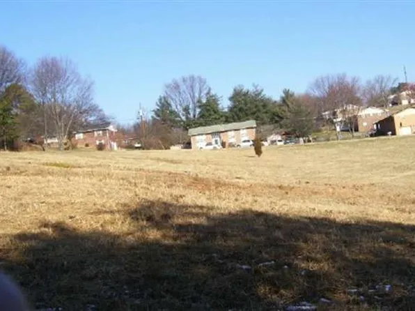220 Brentwood Dr, Morristown, TN 37814