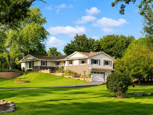 804 Lochtyn RIDGE, Wales, WI 53183