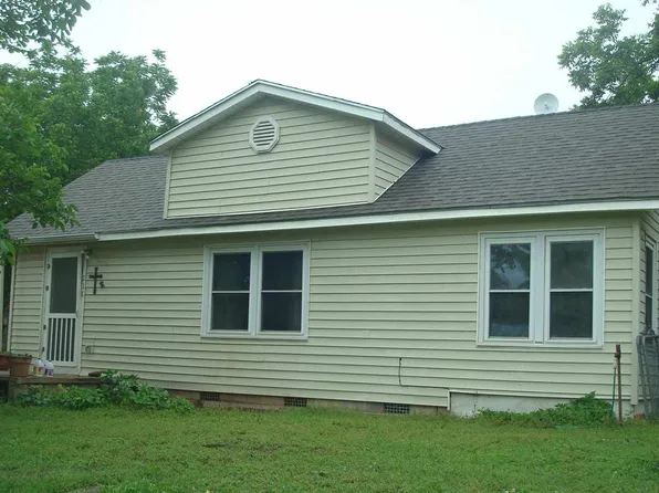 210 W Webb St, Glencoe, OK 74032