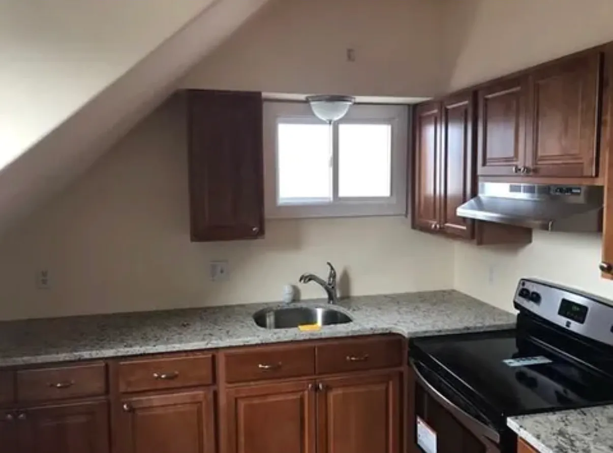 2 bed, 750 sqft, $2,150 — Photo 3