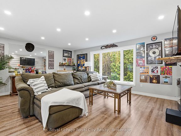3rd image of 320 Alma St #13
