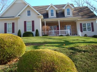 7 Dunham Dr, Greensburg, PA 15601