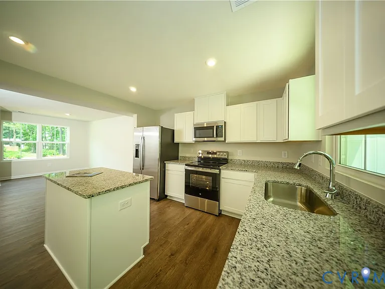 1121 Canterbury Ridge Rd — Photo 15