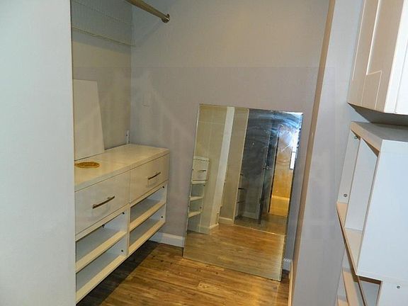 5th image of 650 Warburton Ave APT 7L