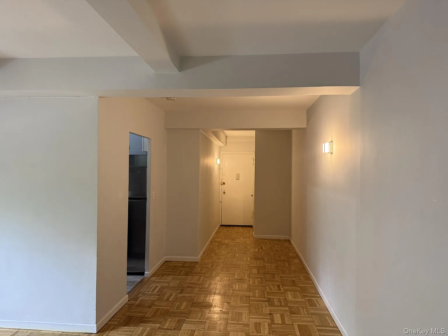 2 bed, 1.0 bath, 829 sqft, $3,200 — Photo 3