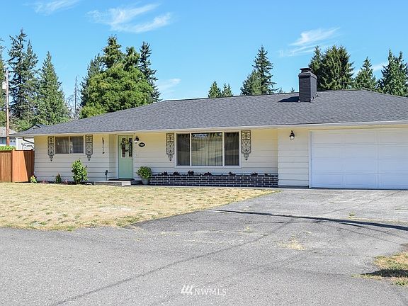 Charming Mid Century One level Living