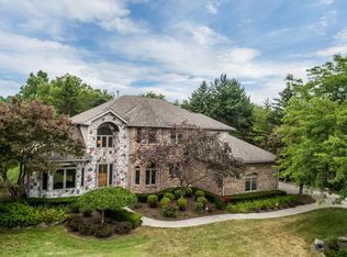 17313 Rolling Woods Cir, Northville, MI 48168