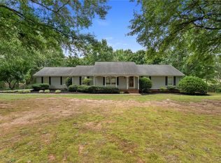 1014 E Queen St, Pendleton, SC 29670