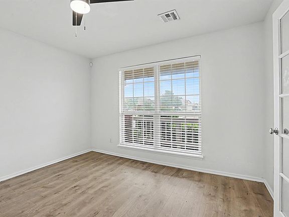 5th image of 2520 NW 182nd St
