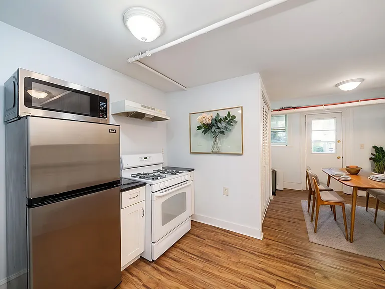 339 Webster Ave #1 — Photo 5