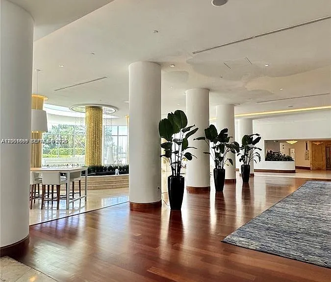 5161 Collins Ave #1017 — Photo 26