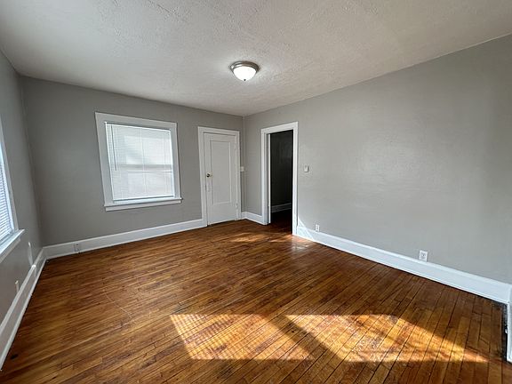 2nd image of 2846 Lapey St #1