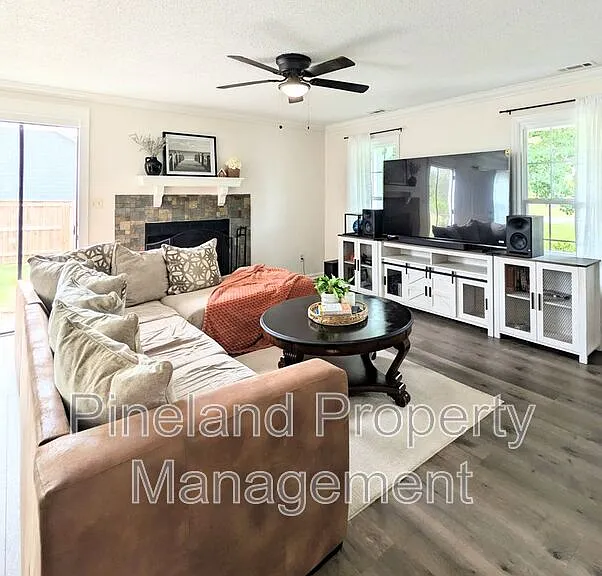 501 Camden Rd — Photo 3