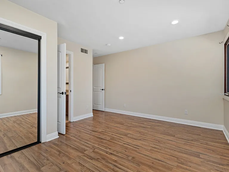 148 W Marquita #B — Photo 25