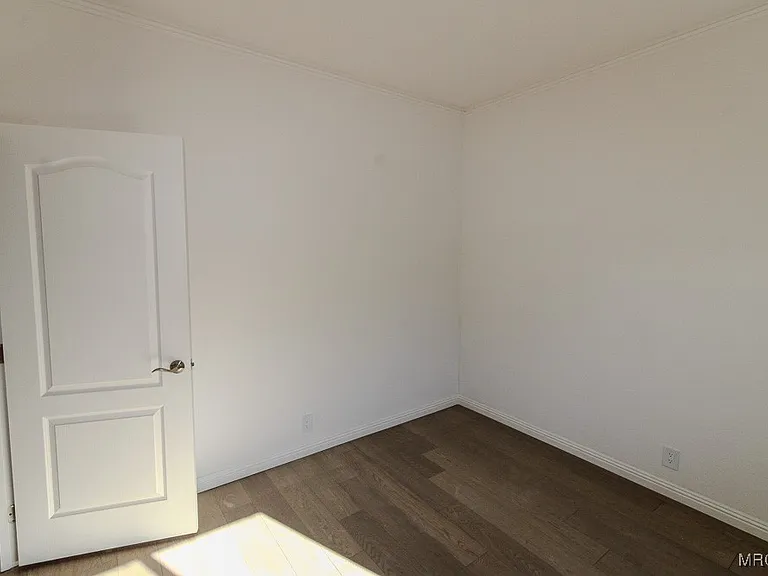 1336 La Crescenta Dr #1 — Photo 21