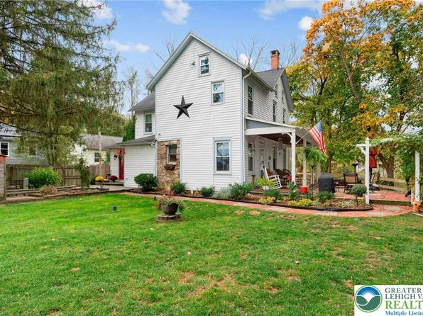 689 Riegelsville Rd, Milford, NJ 08848