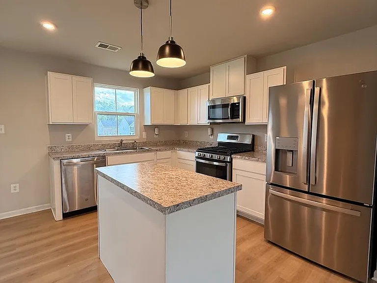 14 Snickers Ct — Photo 3