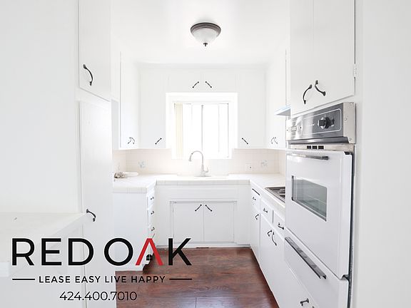 2nd image of 7502 Canby Ave #5
