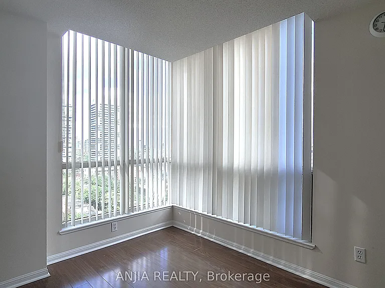 7 Carlton St #1805 — Photo 10