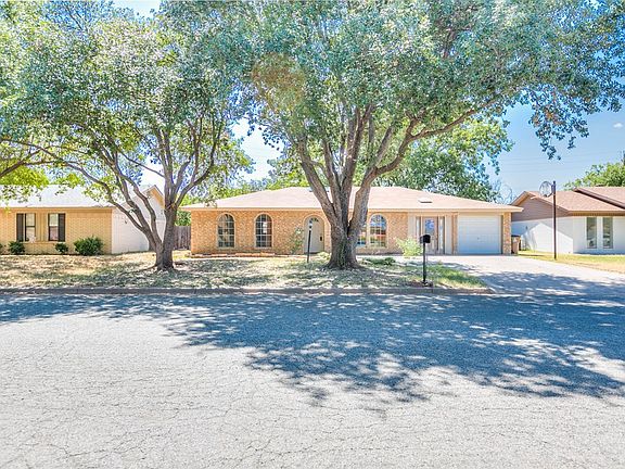 5th image of 3113 Bluebonnet Ln