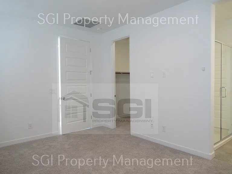 8911 W Bethany Heights Dr — Photo 13