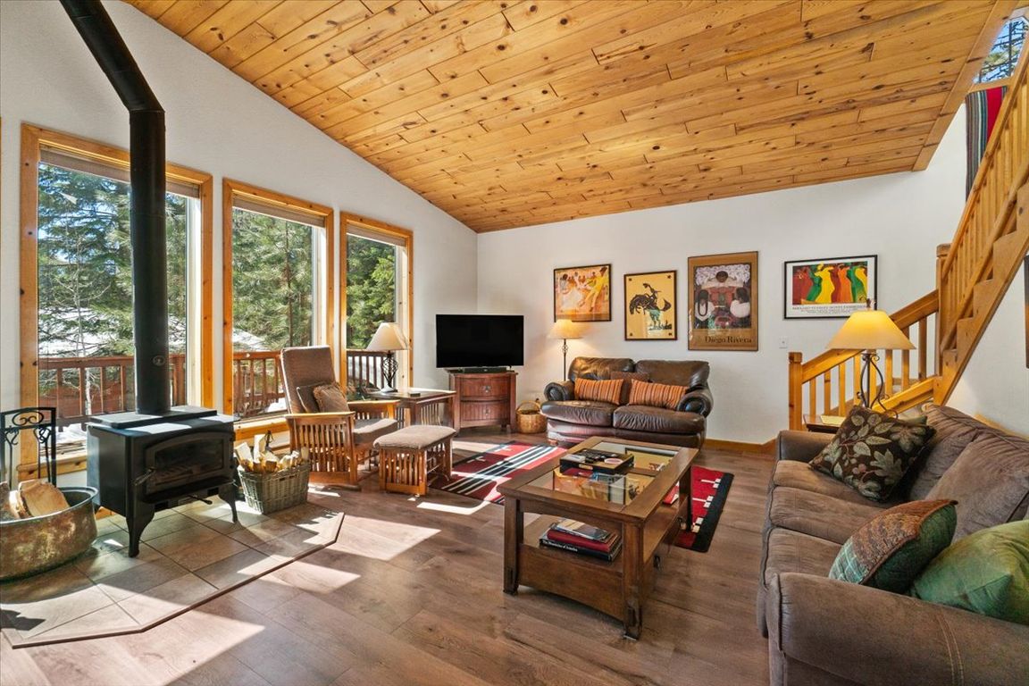 21-Living Room