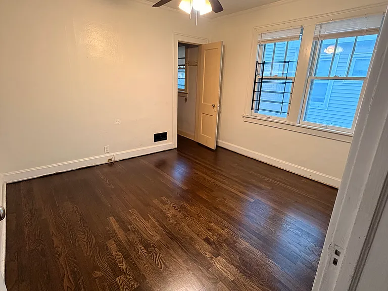 5643 Olive St — Photo 8