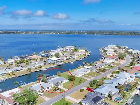 4911 Commonwealth Rd, Palmetto, FL 34221