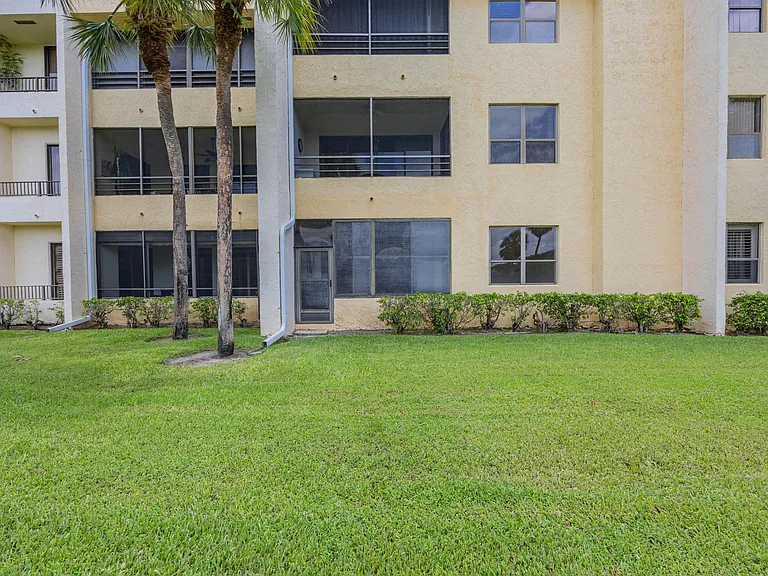 7520 La Paz Blvd #104 — Photo 56