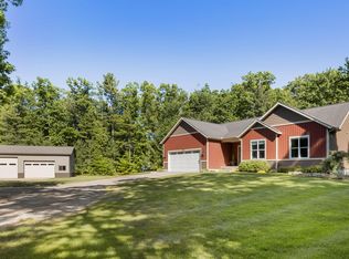 13374 141st Ave, Grand Haven, MI 49417