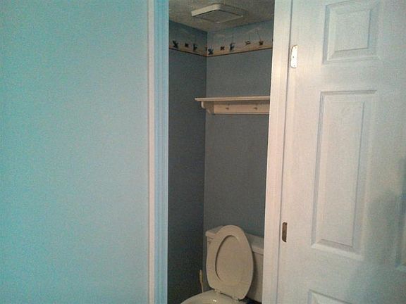 4th image of 10393 Menominee Dr