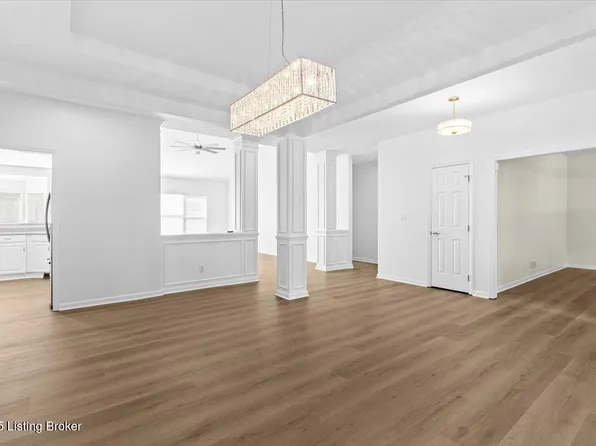 9917 White Blossom Blvd, Louisville, KY 40241