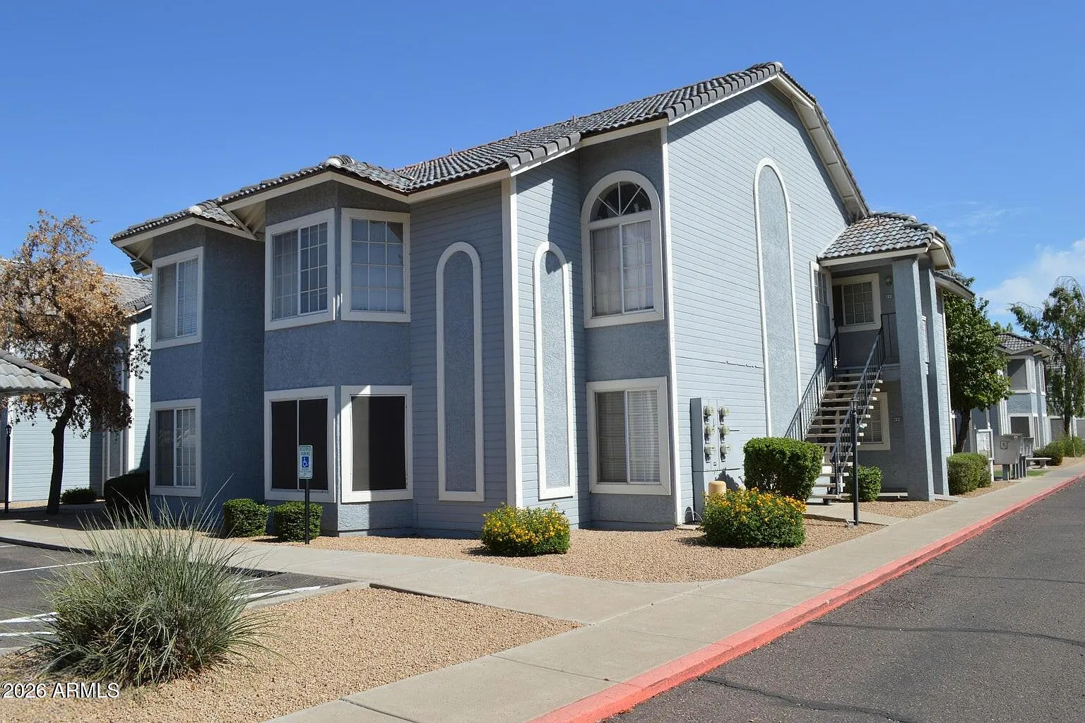 3 bed, 1185 sqft, $1,700 — Photo 2