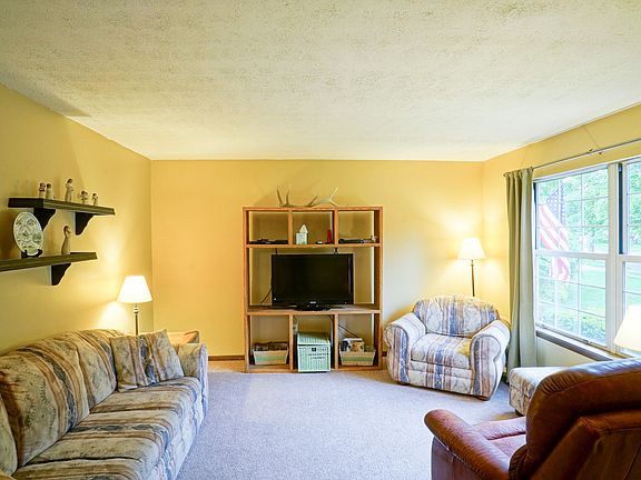 4th image of 2913 Blairmont Dr