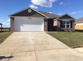 2310 Maplewood Ave, Lowell, AR 72745