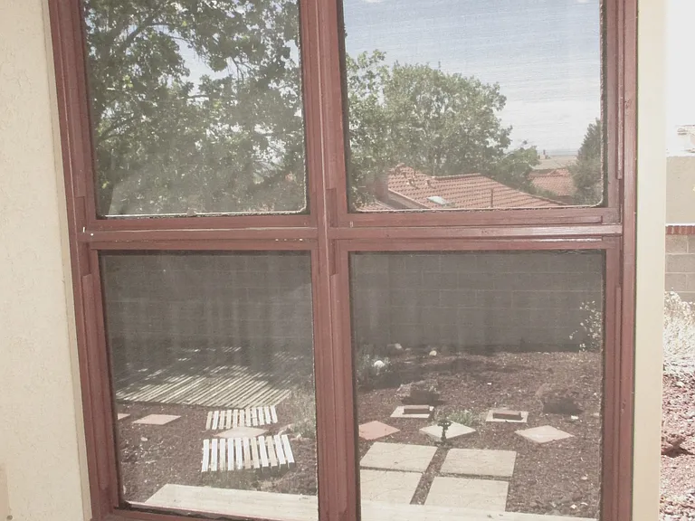 10409 Camino Del Oso NE — Photo 29
